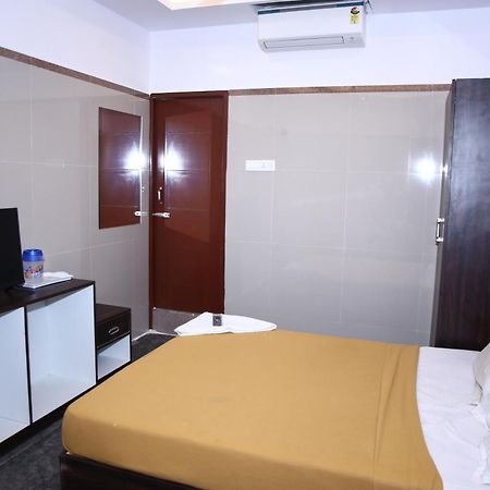 Shri Bhavani Residency Chennai Eksteriør billede