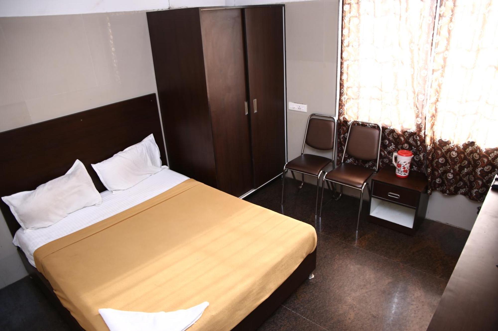 Shri Bhavani Residency Chennai Eksteriør billede