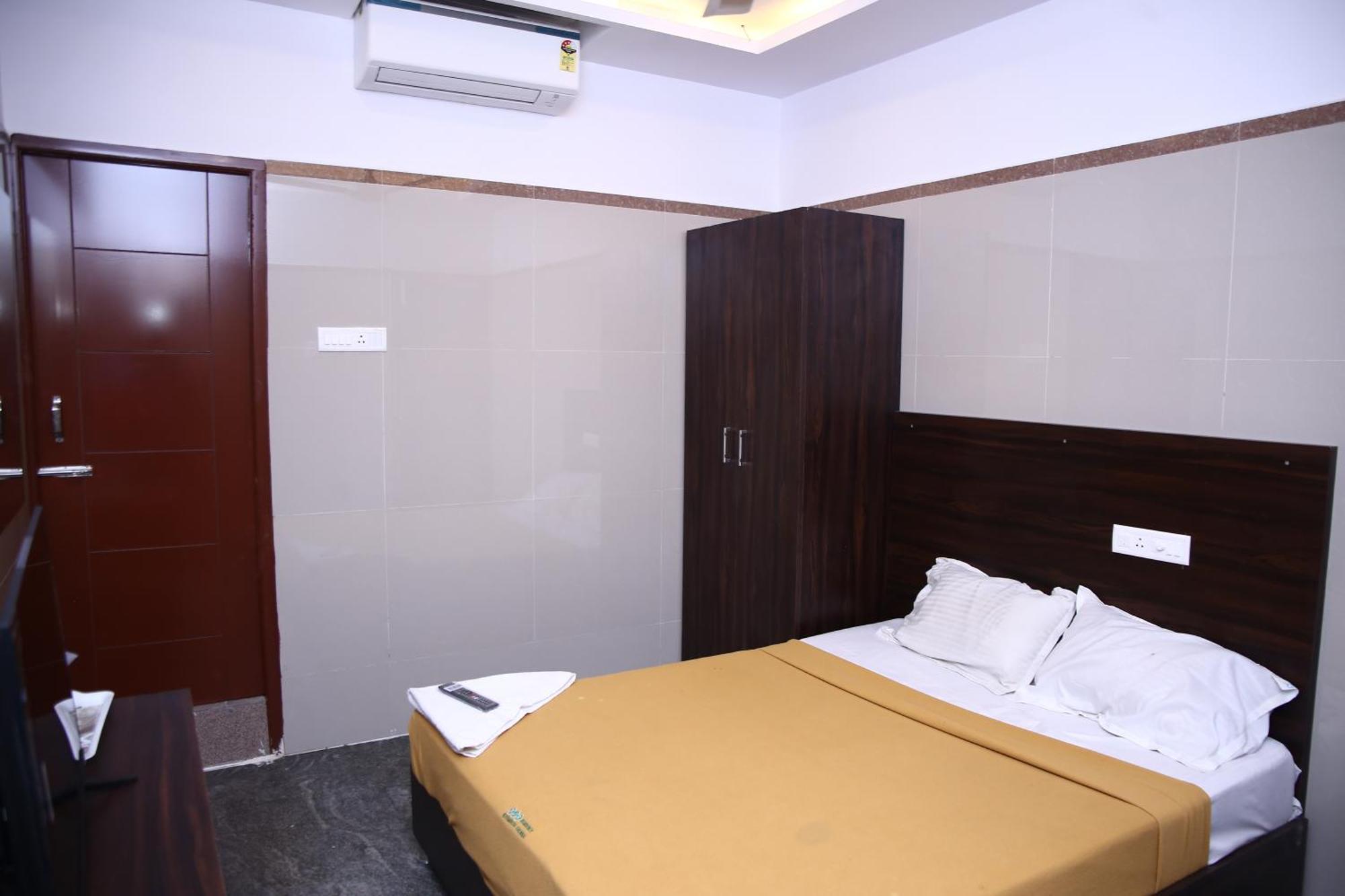 Shri Bhavani Residency Chennai Eksteriør billede